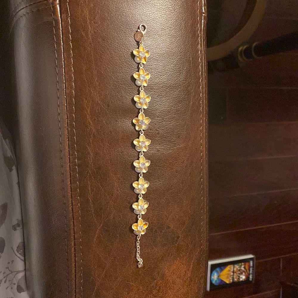 Silver flower bracelet